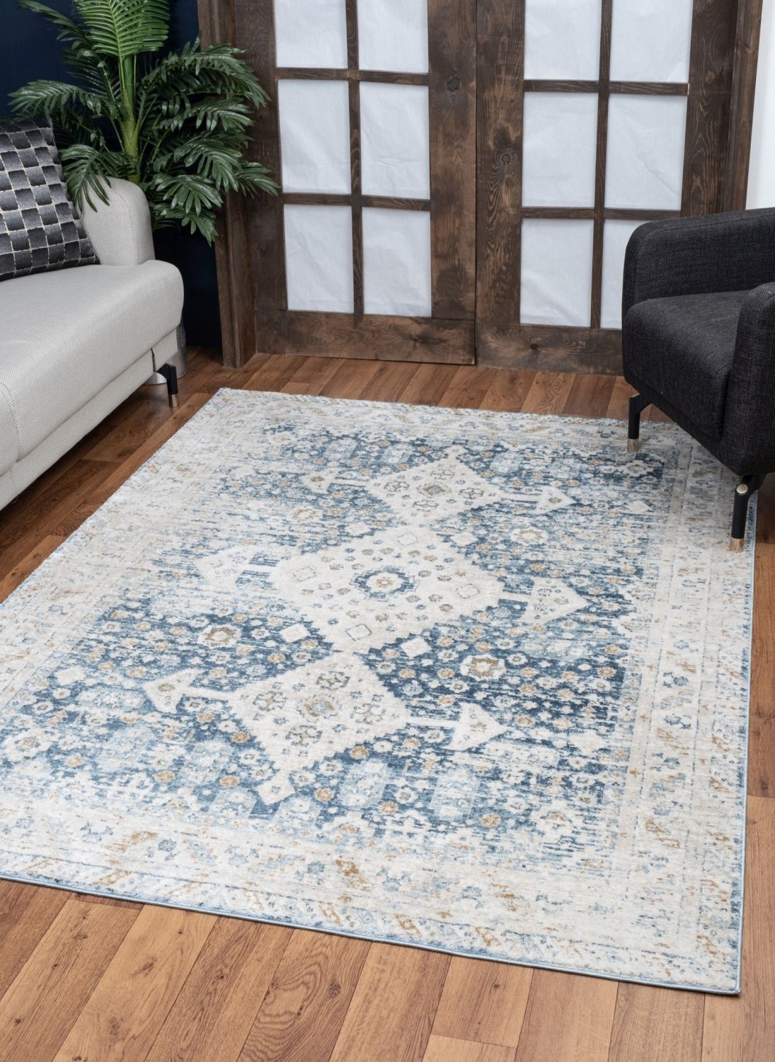 Noble - 5'3" X 7'3" Area Rug - Blue / Polyester