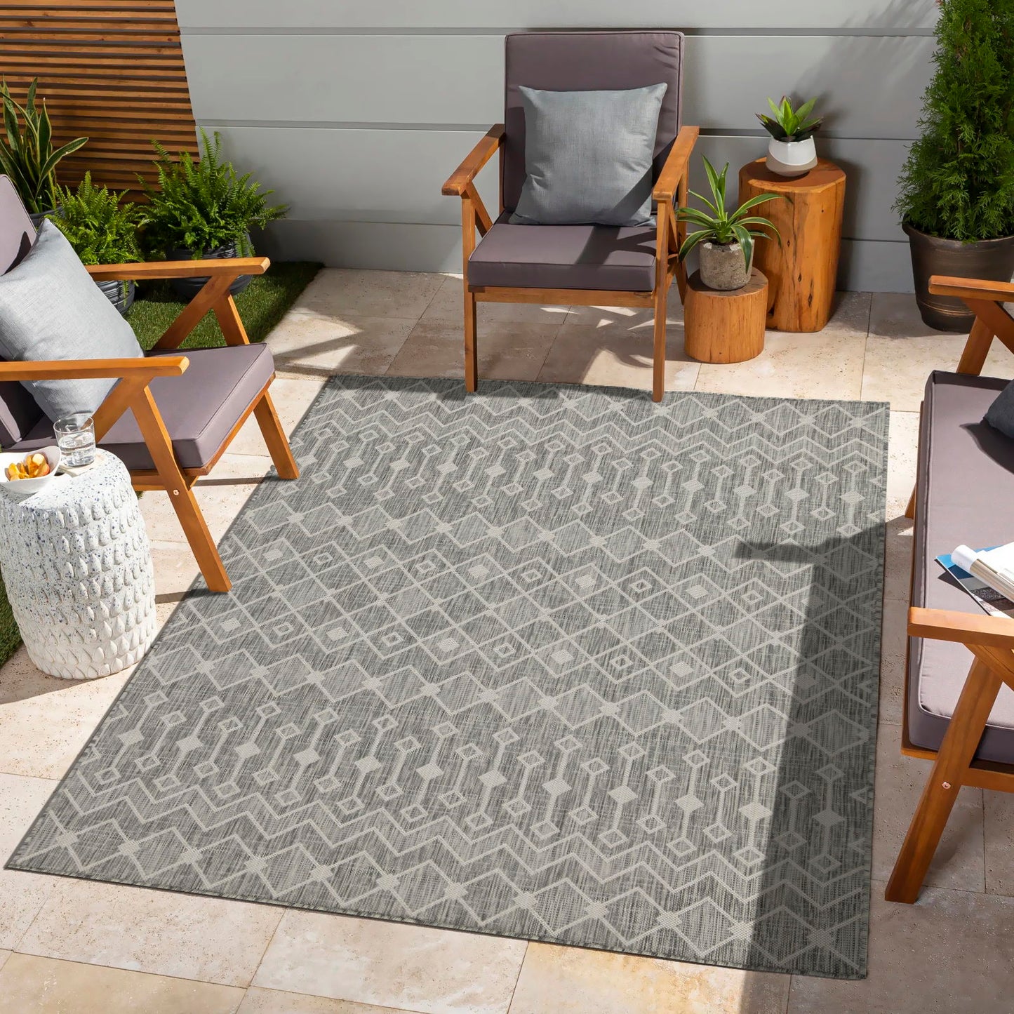 Sunshine - 2'7" X 7'3" Indoor / Outdoor, Polypropylene Area Rug