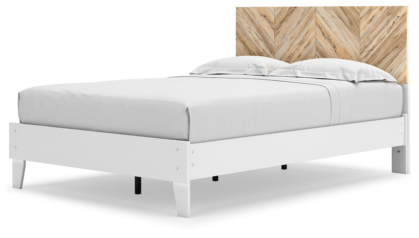 Piperton - Panel Platform Bed