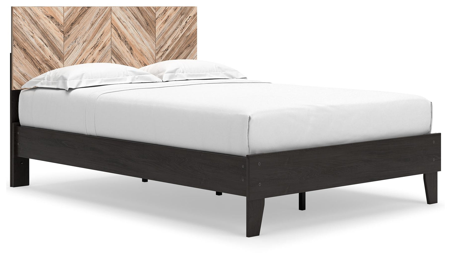 Piperton - Panel Platform Bed