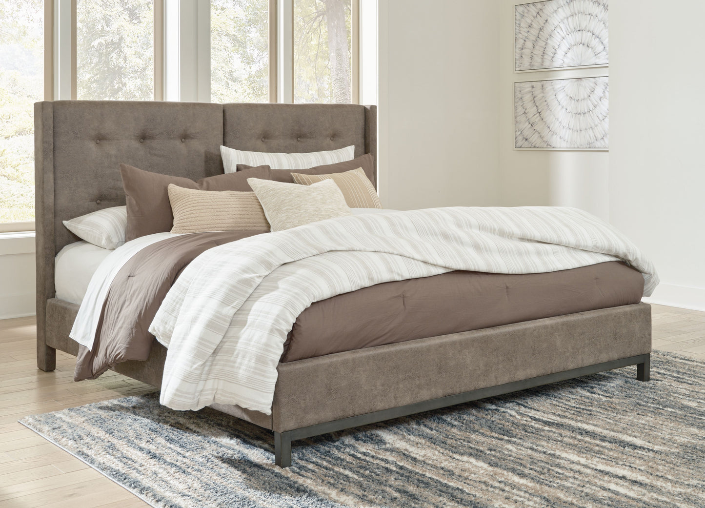 Wittland - Upholstered Panel Bed