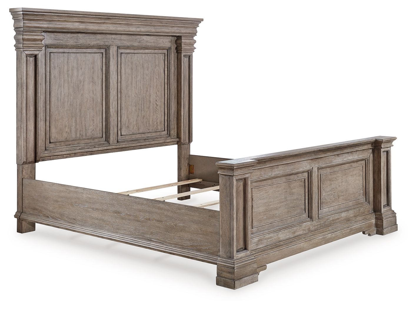 Blairhurst - Light Grayish Brown - 8 Pc. - Dresser, Mirror, Chest, King Panel Bed, 2 Nightstands