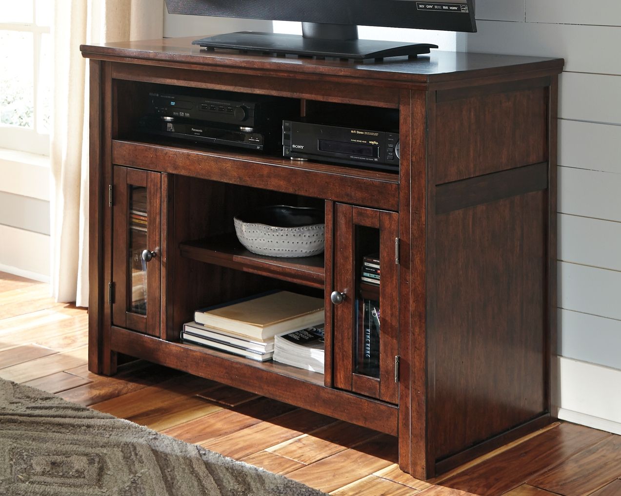 Harpan - TV Stand